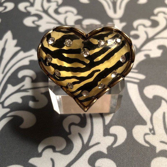betsey johnson zebra ring - Picture 1 of 3